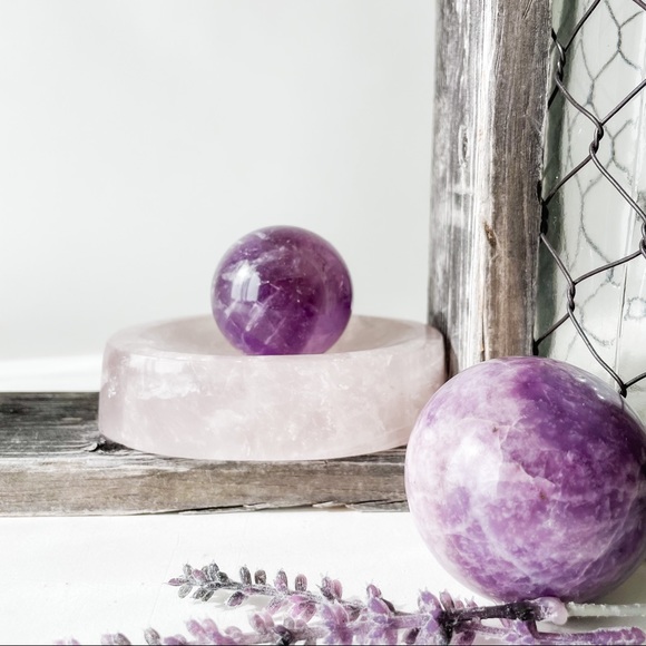 Amethyst 42 mm Sphere Orb Display - Picture 5 of 6